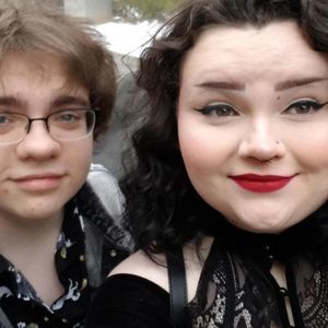 Meet your Posher, Lachea